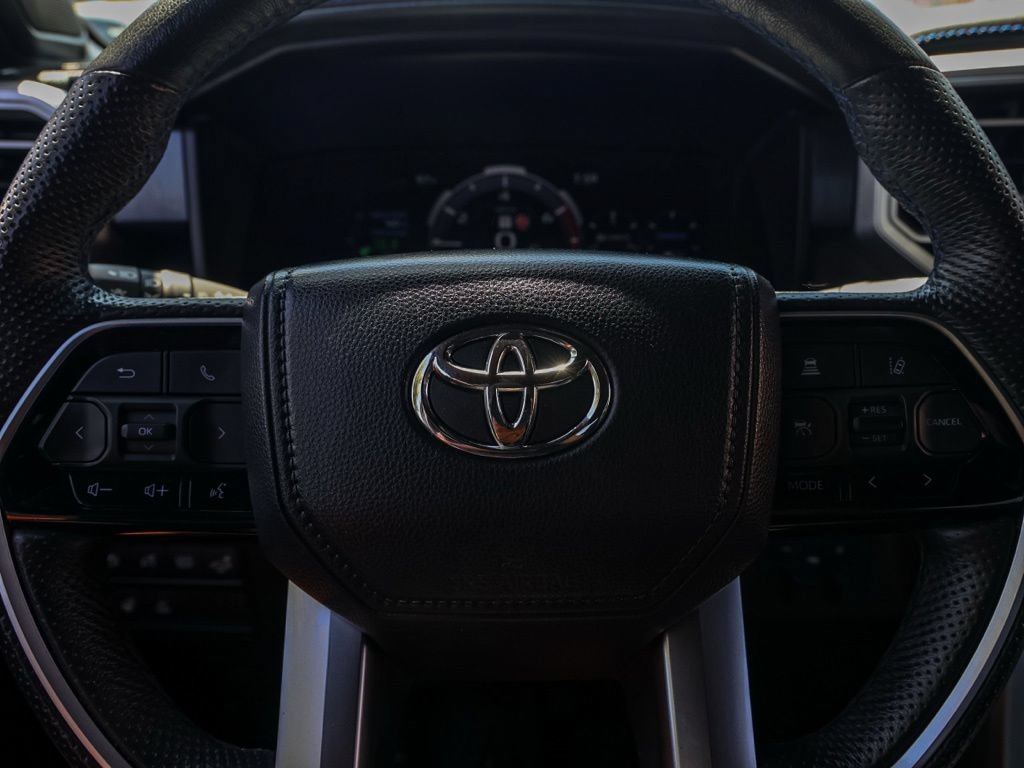 Used 2024 Toyota Tundra Platinum AWD/4WD image 24