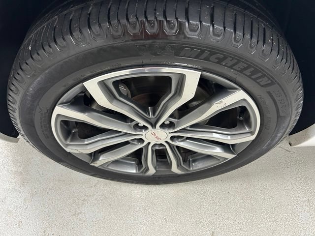 Used 2018 GMC Terrain Denali w/ Advanced Safety Package AWD/4WD image 9