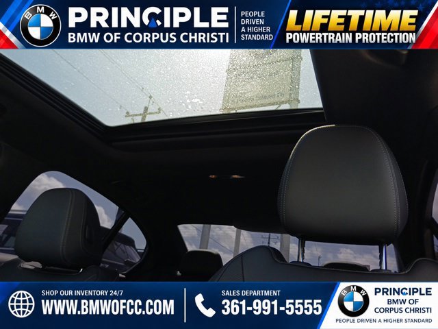 New 2026 BMW 330i Sedan w/ M Sport Package RWD image 28