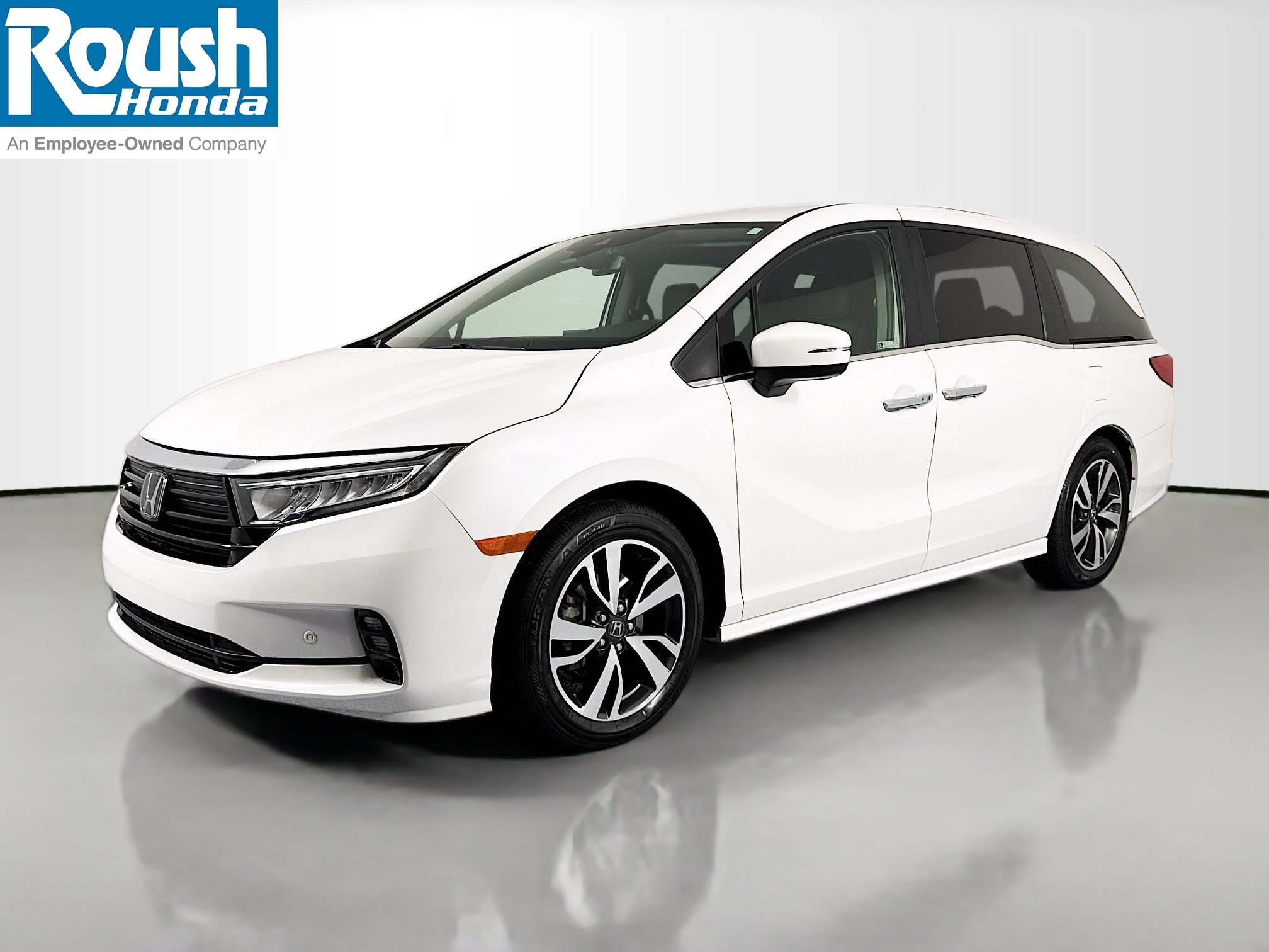 Certified 2022 Honda Odyssey Touring image 1