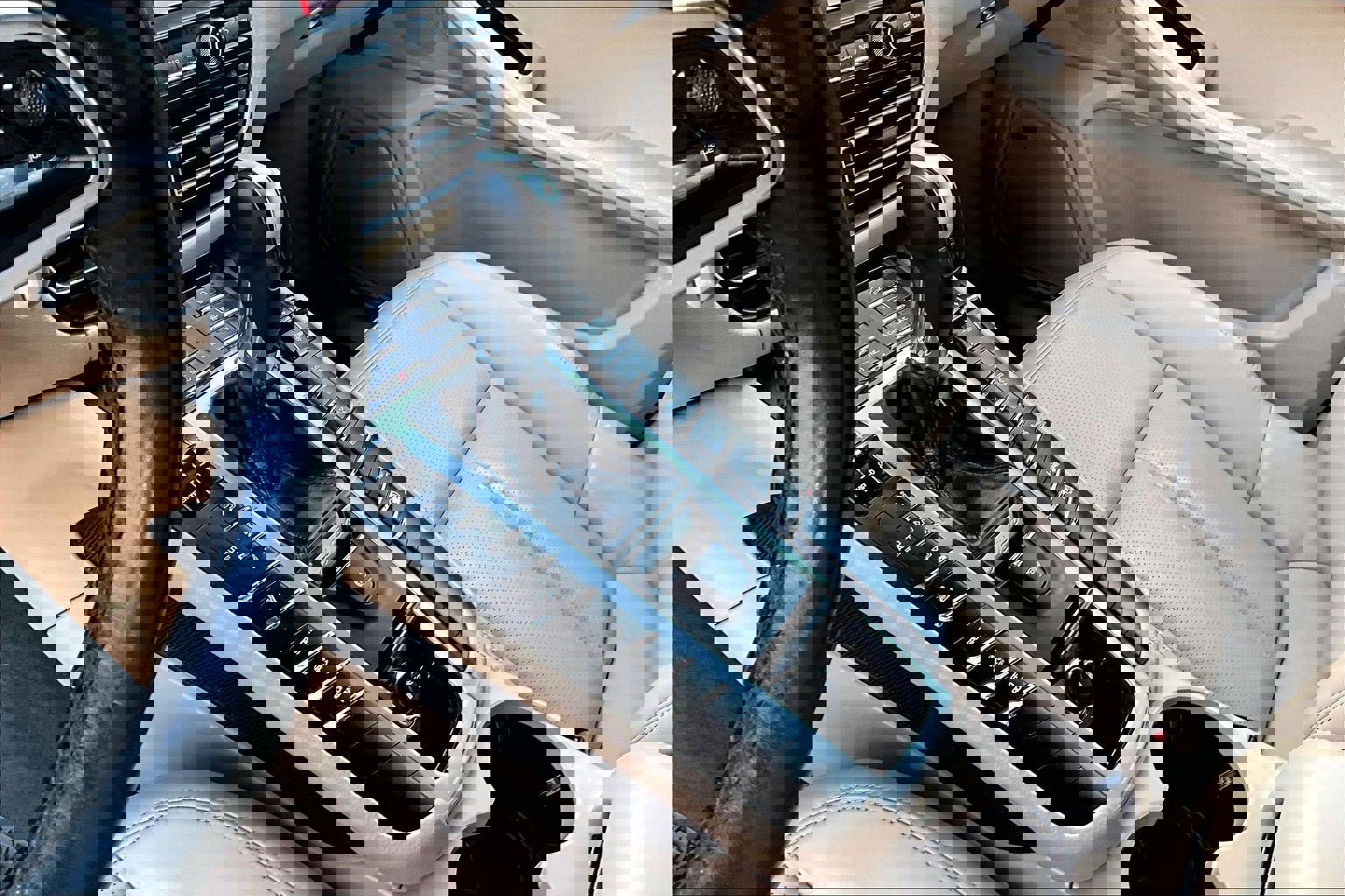 Used 2021 Porsche Macan image 15