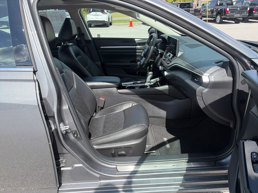 Certified 2025 Nissan Altima 2.5 SL FWD image 42