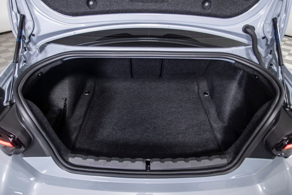 Used 2023 BMW M2 w/ Lighting Package image 10