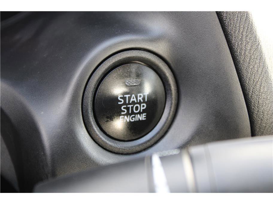 Used 2014 MAZDA MAZDA3 i Touring image 19