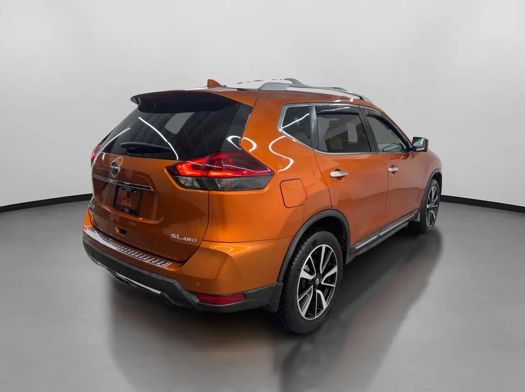 Used 2019 Nissan Rogue SL w/ Premium Package image 10