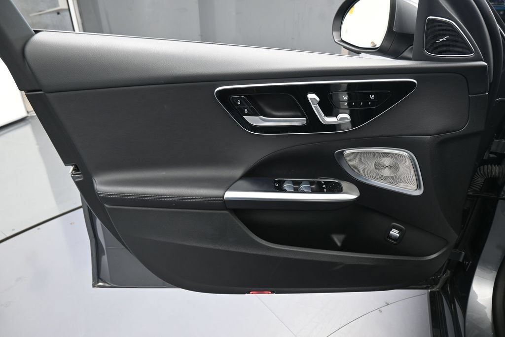 Used 2024 Mercedes-Benz C 300 Sedan image 13