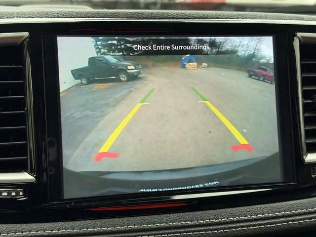 Used 2024 Chrysler Pacifica Limited FWD image 26