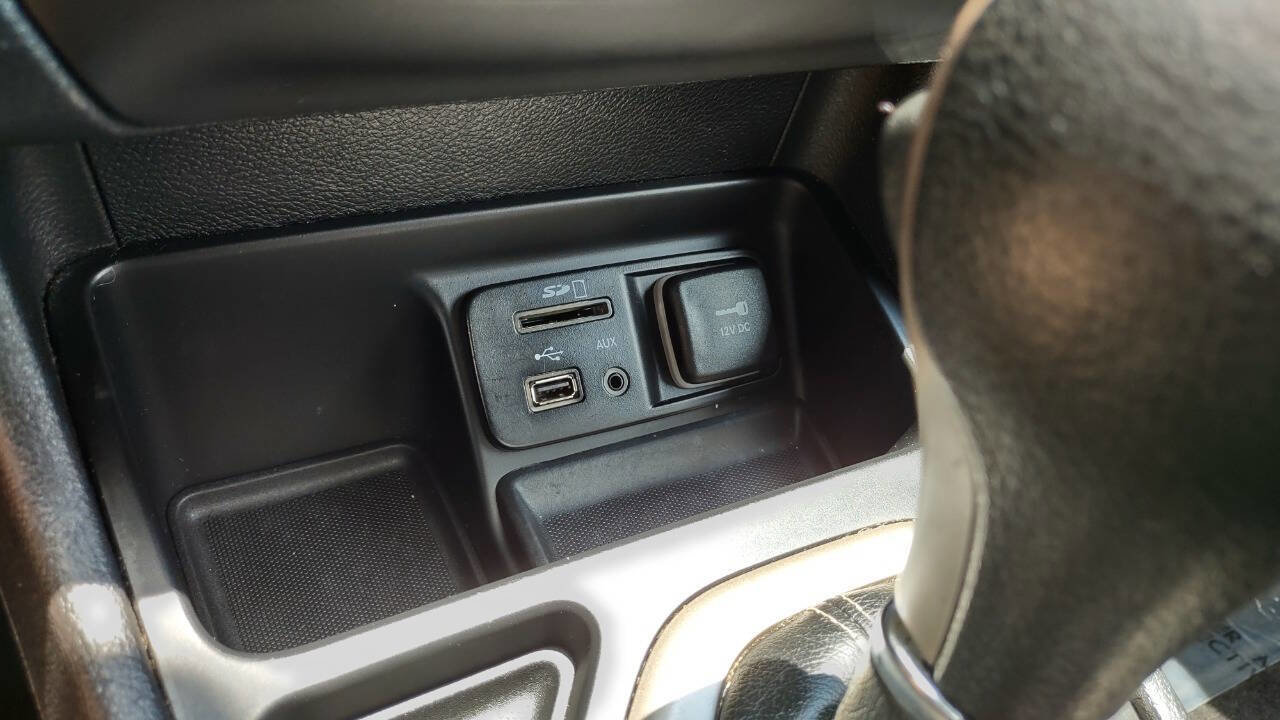 Used 2017 Jeep Cherokee Sport image 22