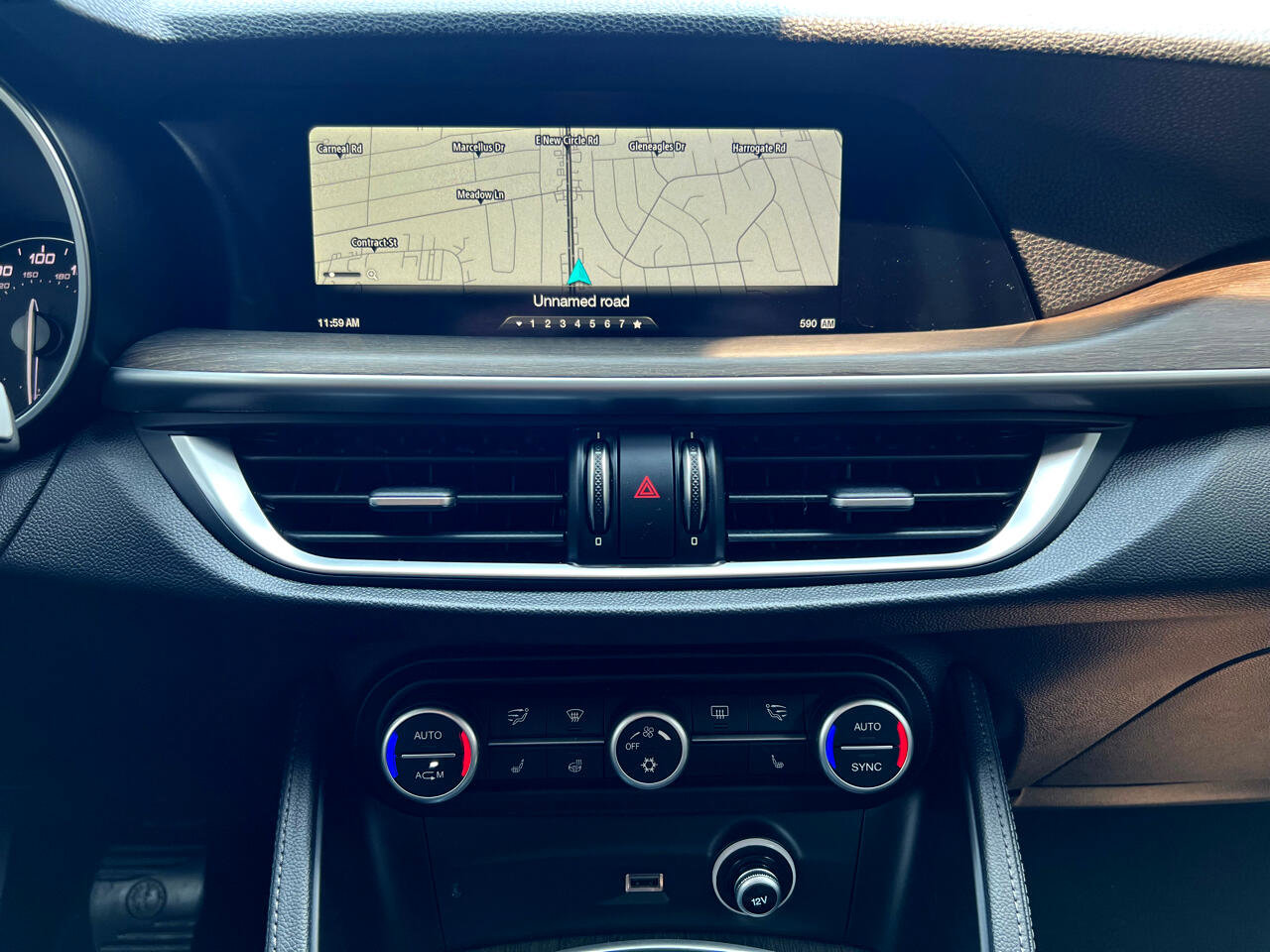Used 2018 Alfa Romeo Stelvio Ti image 16