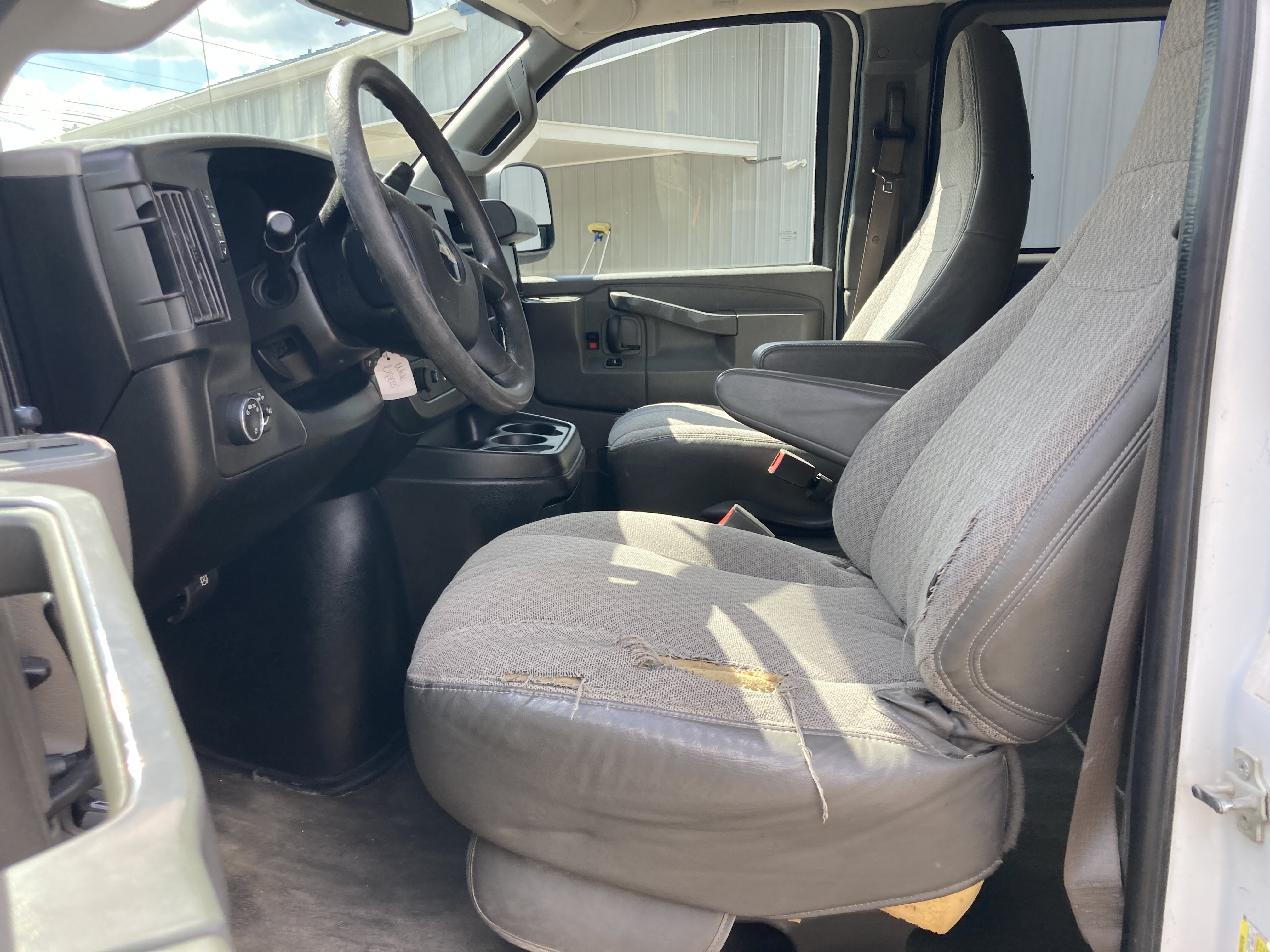 Used 2018 Chevrolet Express 3500 LT w/ LT Preferred Equipment Group RWD image 11