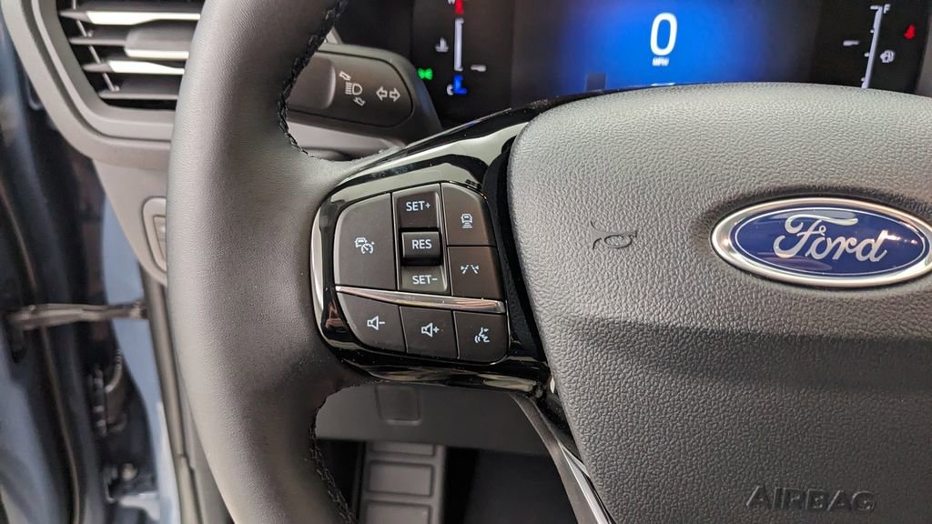 New 2026 Ford Escape SE image 31