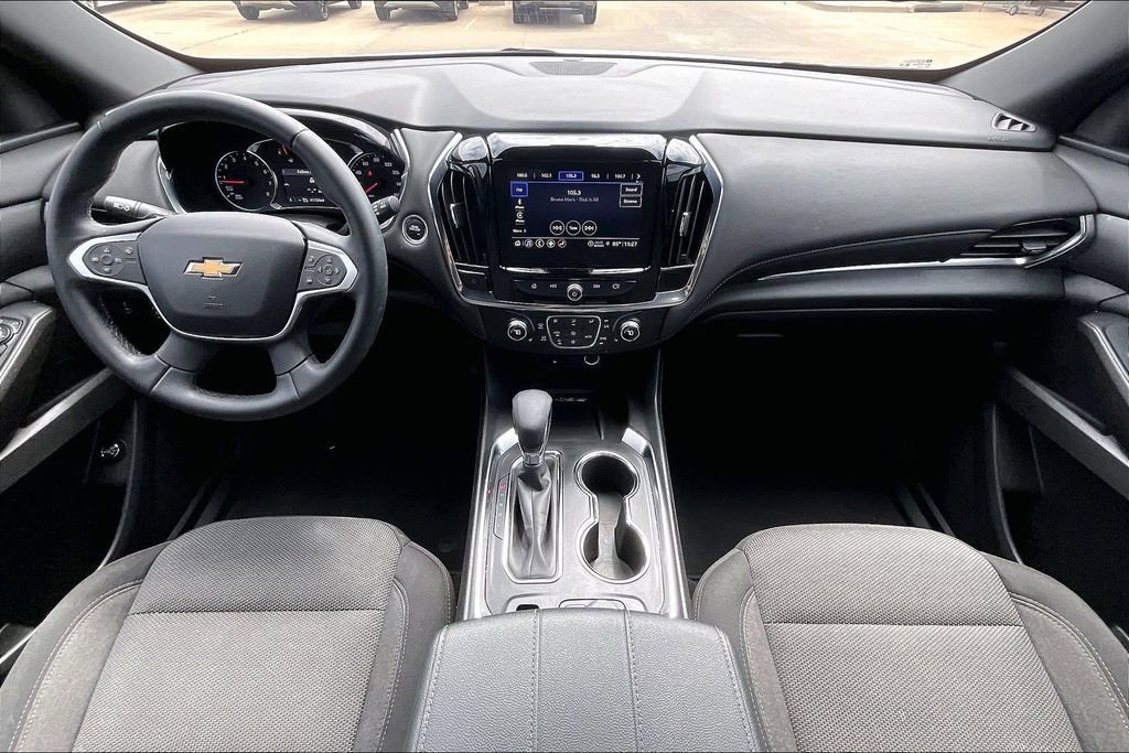 Used 2023 Chevrolet Traverse LT FWD image 15