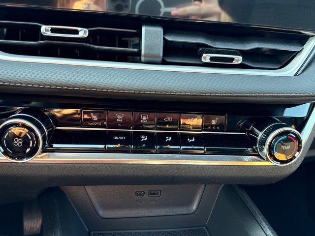 New 2025 Chevrolet Equinox LT image 20