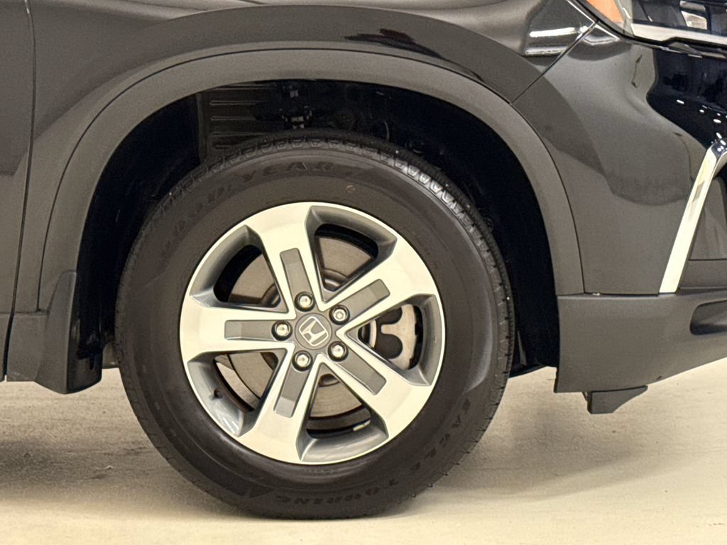 Certified 2025 Honda Pilot EX-L image 6
