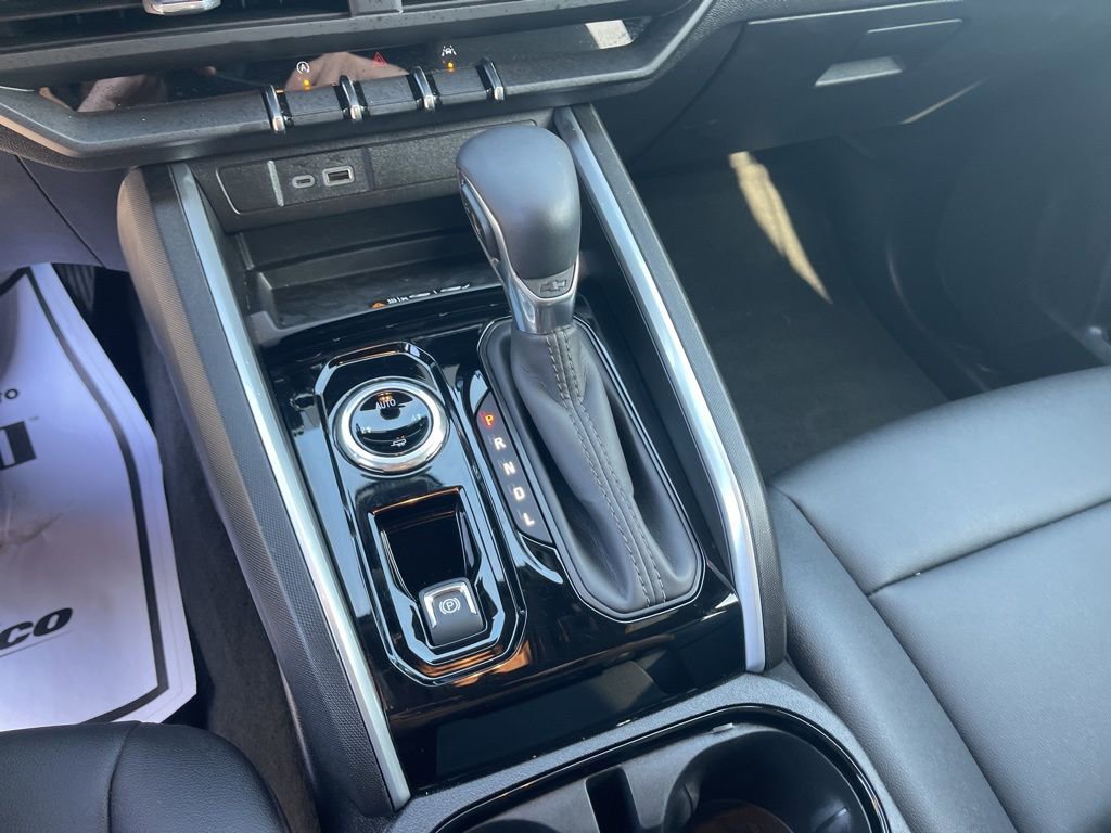 New 2025 Chevrolet Colorado LT w/ LT Convenience Package image 29