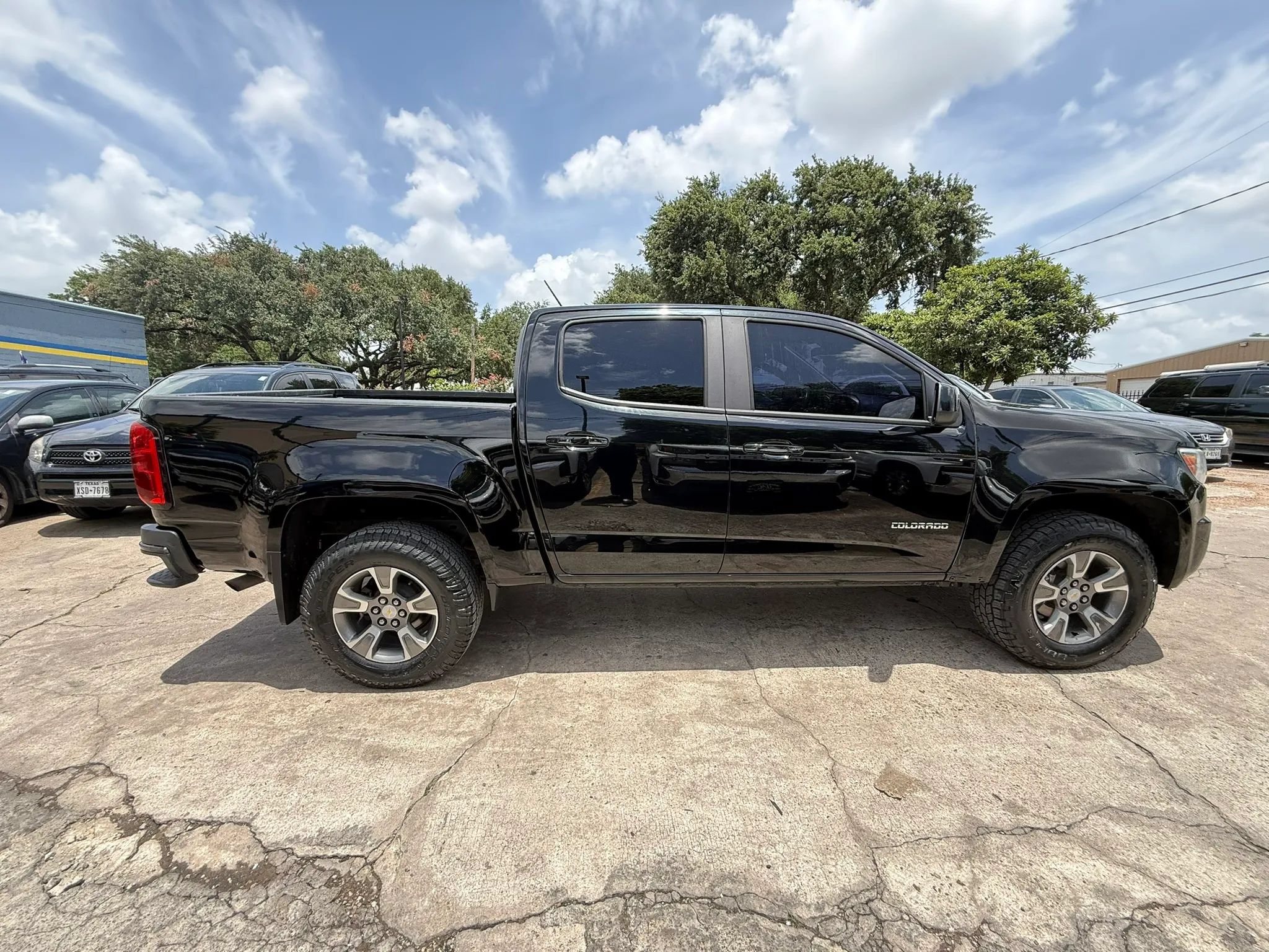Used 2020 Chevrolet Colorado Z71 AWD/4WD image 8