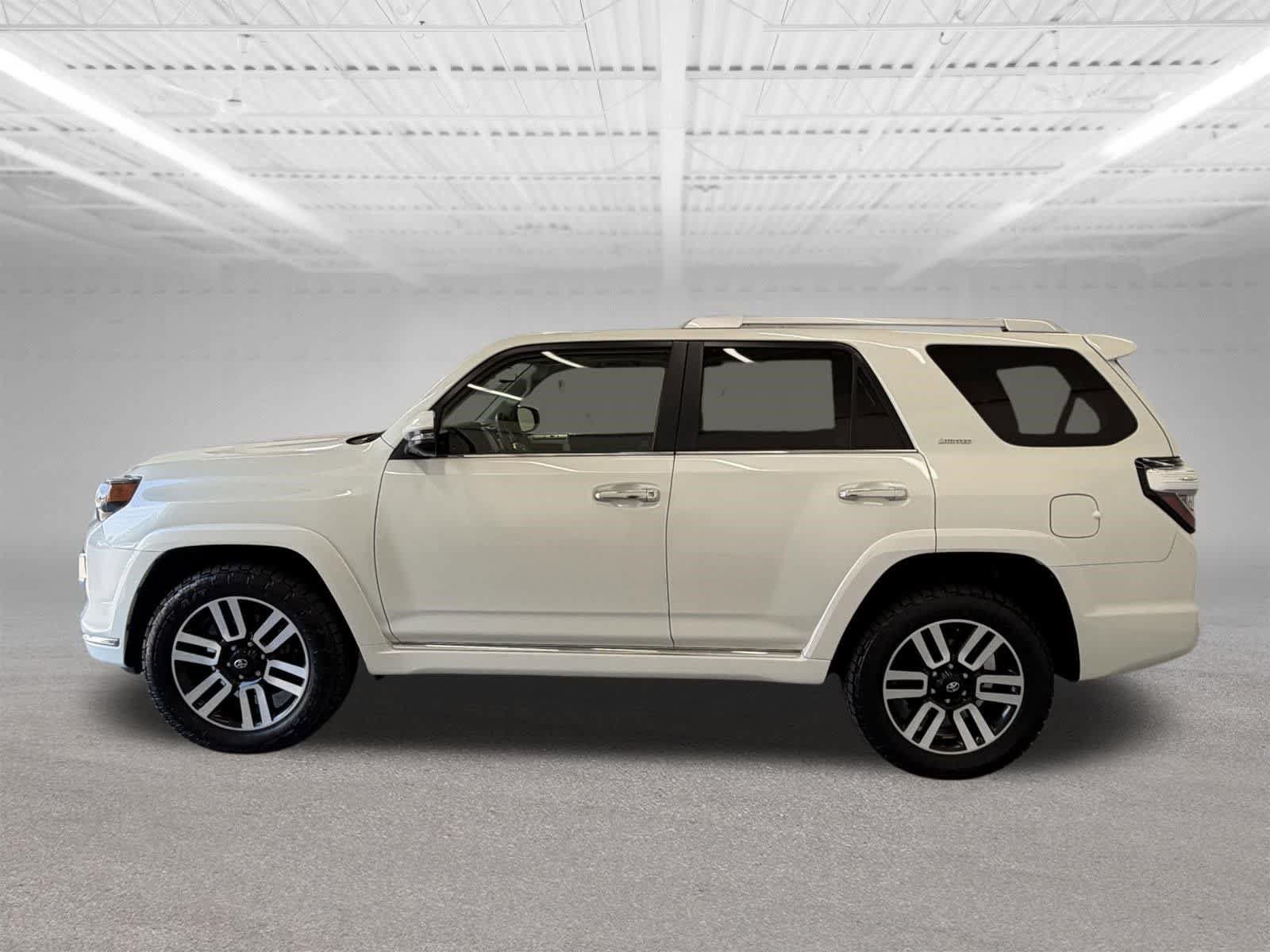 Used 2023 Toyota 4Runner Limited AWD/4WD image 2