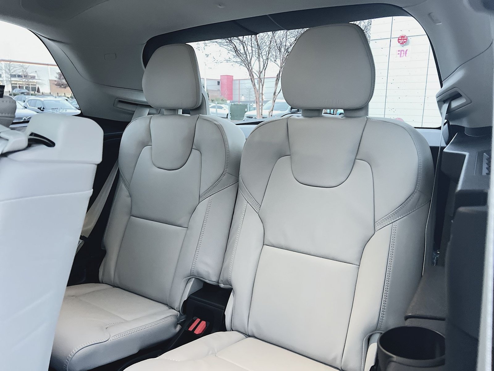 New 2026 Volvo XC90 T8 Ultra w/ Protection Package Premier AWD/4WD image 34
