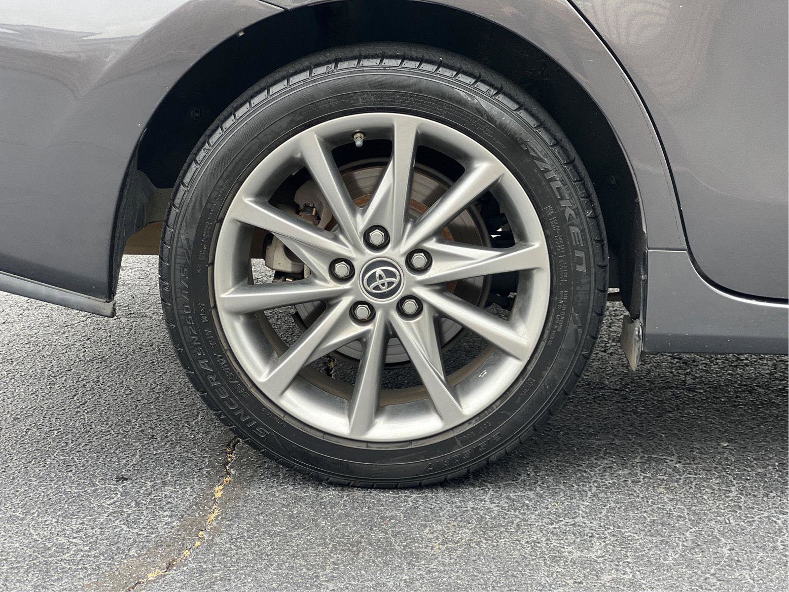 Used 2016 Toyota Prius V Five FWD image 26
