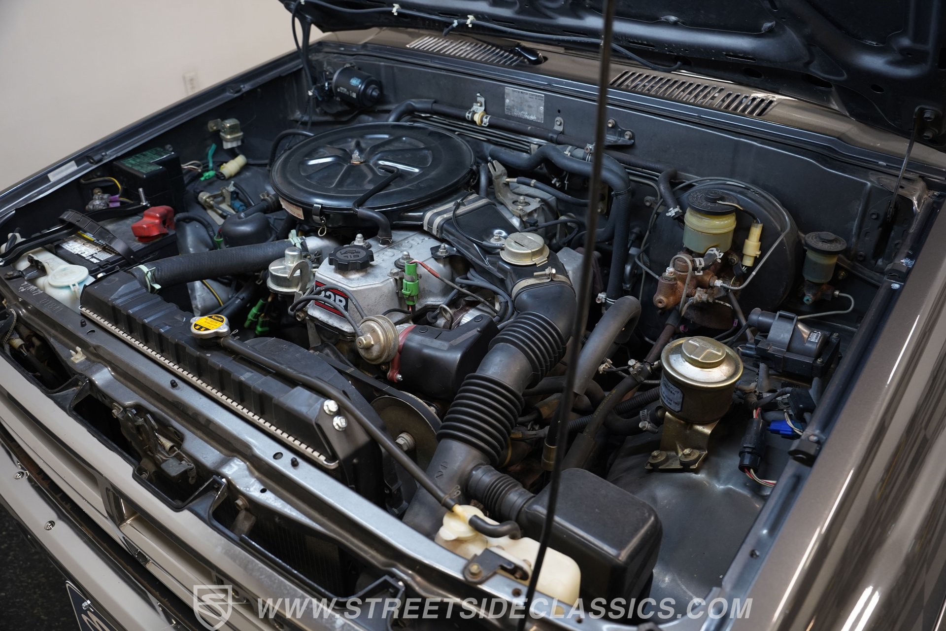 Used 1987 Toyota Pickup 4x4 Regular Cab image 33