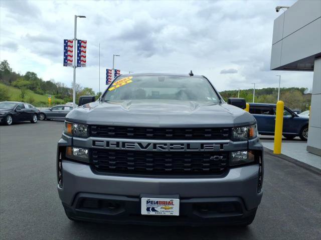 Used 2021 Chevrolet Silverado 1500 Custom w/ LPO, Dark Essentials Package AWD/4WD image 3