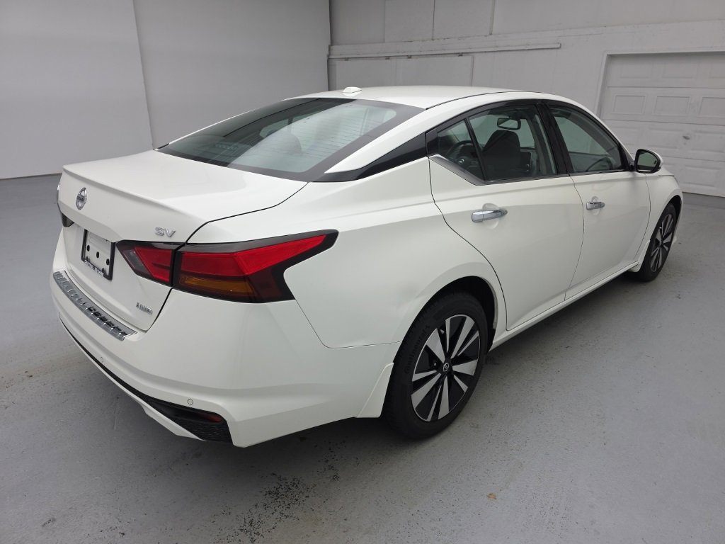 Used 2019 Nissan Altima 2.5 SV image 11