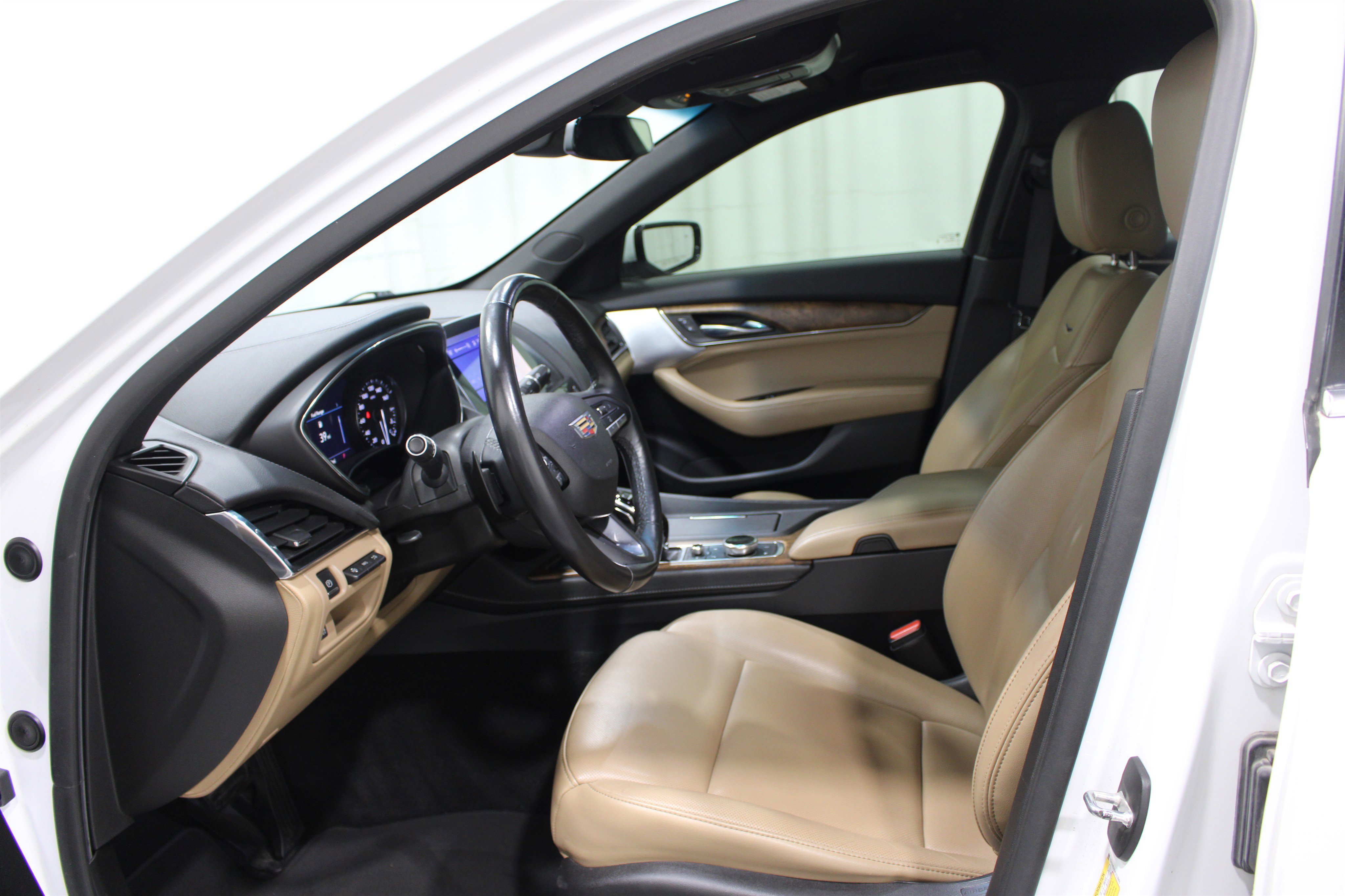 Used 2020 Cadillac CT5 Premium Luxury RWD image 3