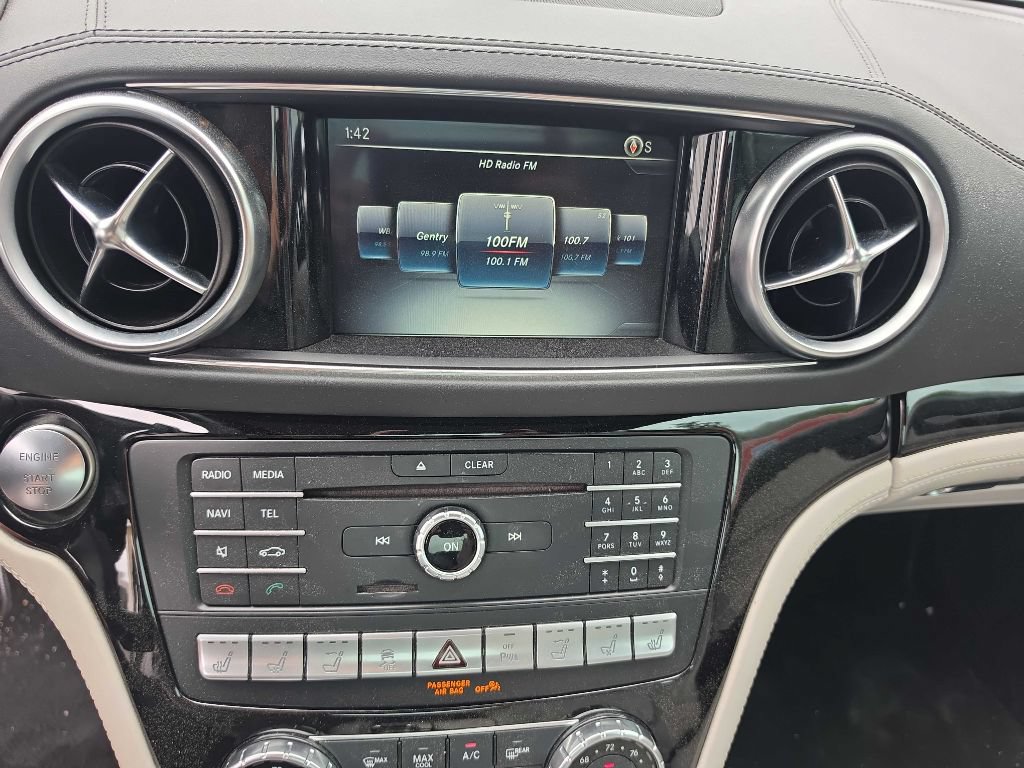 Used 2019 Mercedes-Benz SL 550 w/ Driver Assistance Package image 22
