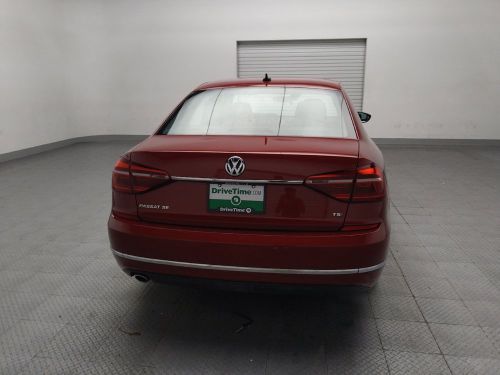 Used 2018 Volkswagen Passat 2.0T SE FWD image 7
