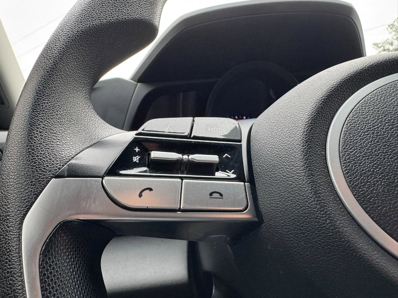 Used 2021 Hyundai Elantra SE w/ Cargo Package image 13