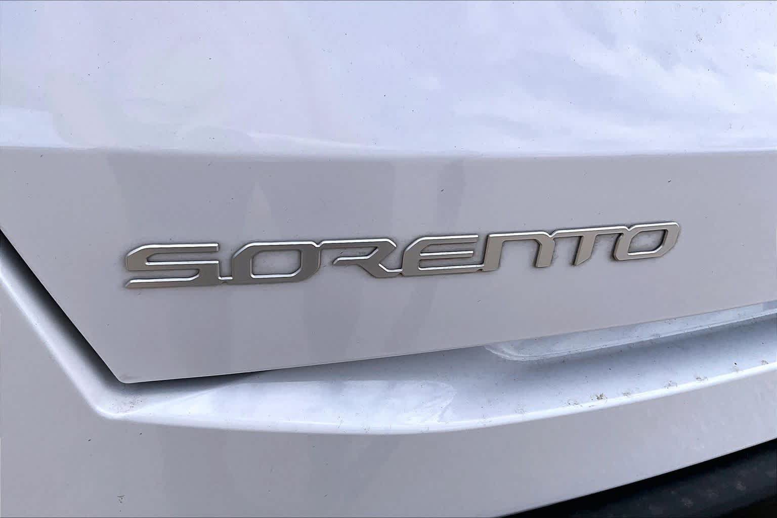 Certified 2025 Kia Sorento EX w/ Panoramic Sunroof Package FWD image 10
