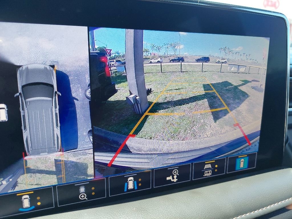 Used 2021 Chevrolet Tahoe High Country AWD/4WD image 8