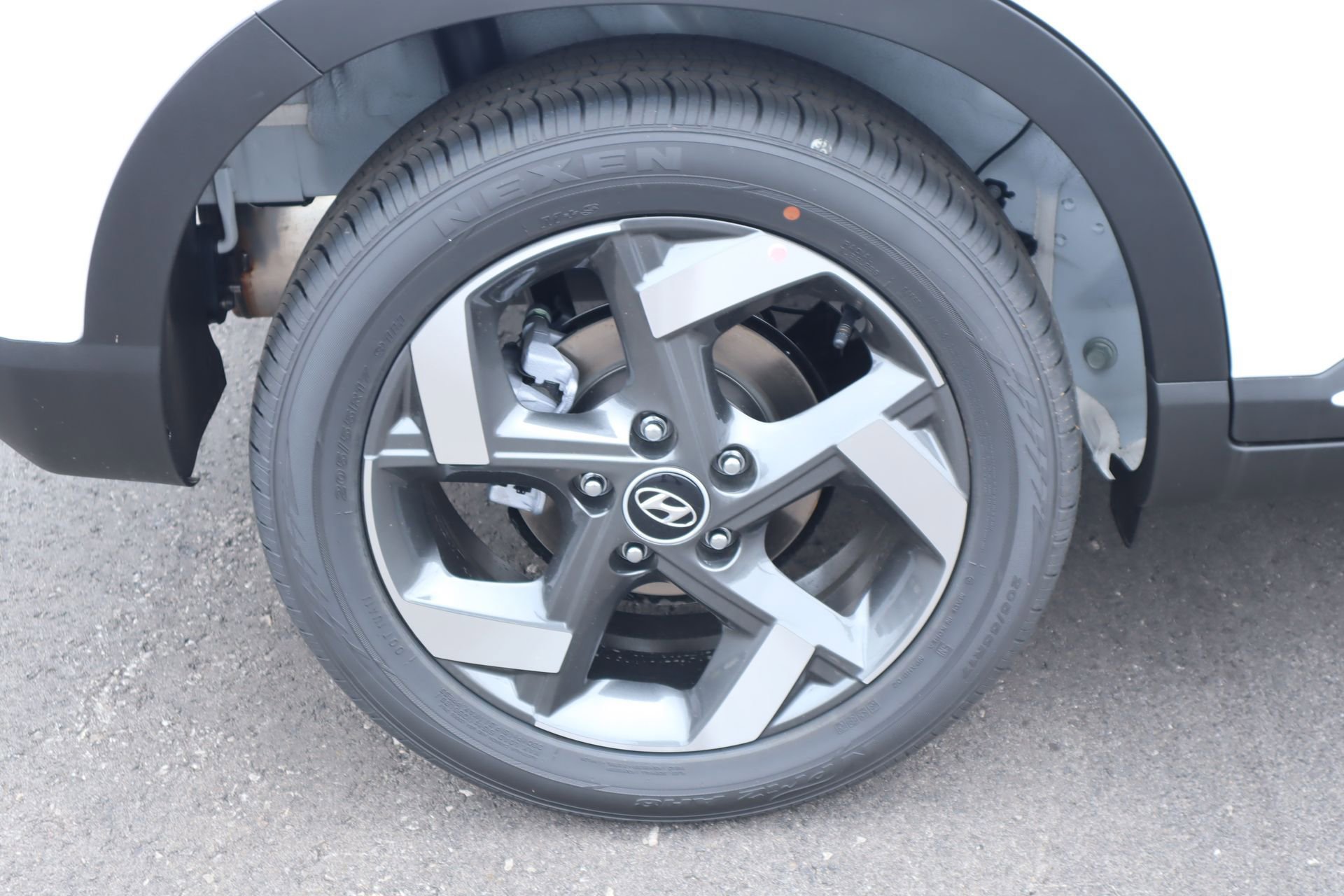 New 2026 Hyundai Venue SEL FWD image 4
