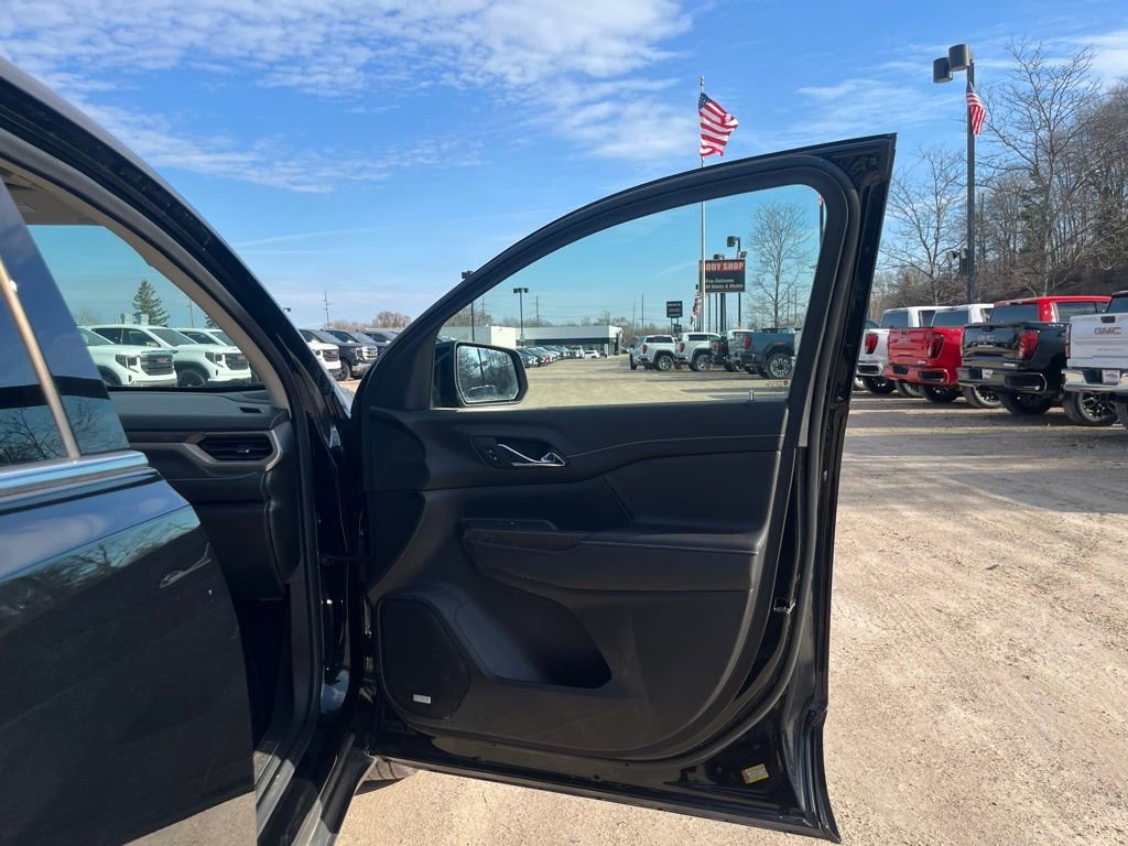 Used 2023 GMC Acadia Denali w/ Trailering Package image 35