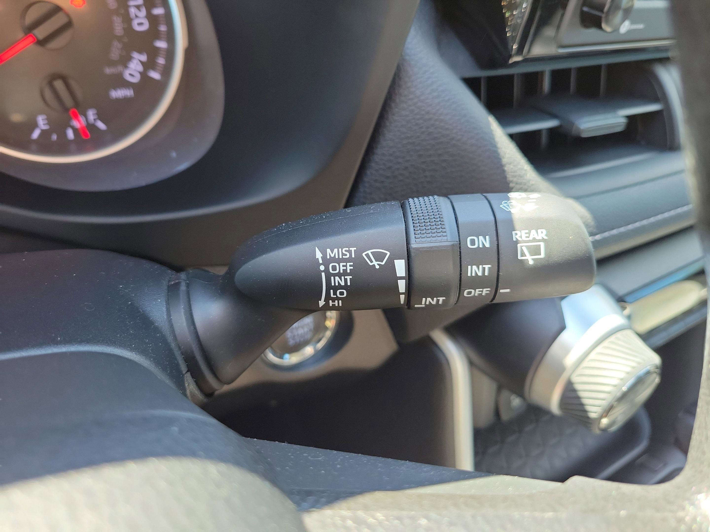 Used 2022 Toyota RAV4 XLE image 21