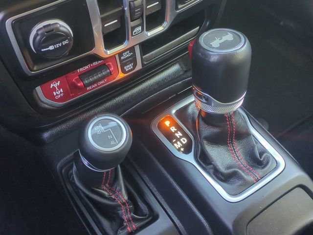 Used 2022 Jeep Wrangler Unlimited Rubicon w/ Cold Weather Group image 38