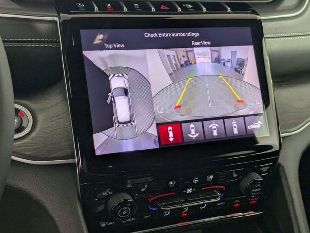 Certified 2024 Jeep Grand Cherokee Limited w/ Luxury Tech Group II image 20