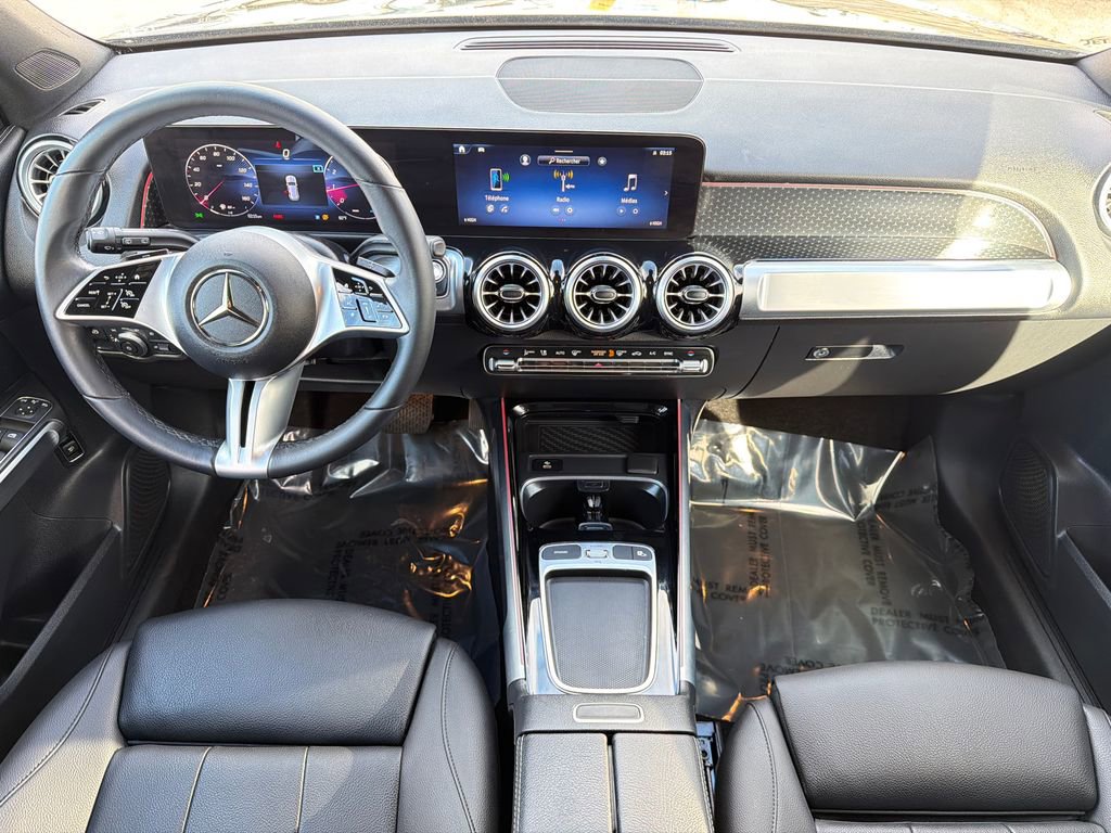 Used 2024 Mercedes-Benz GLB 250 4MATIC image 18