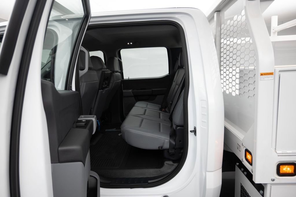 New 2025 Ford F450 XL RWD image 19