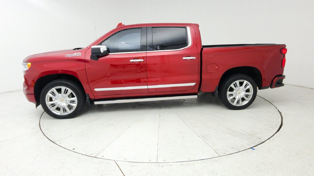 Certified 2024 Chevrolet Silverado 1500 High Country w/ High Country Premium Package AWD/4WD image 4