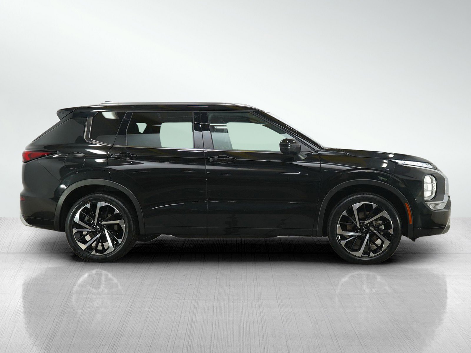 Used 2022 Mitsubishi Outlander SEL FWD image 6