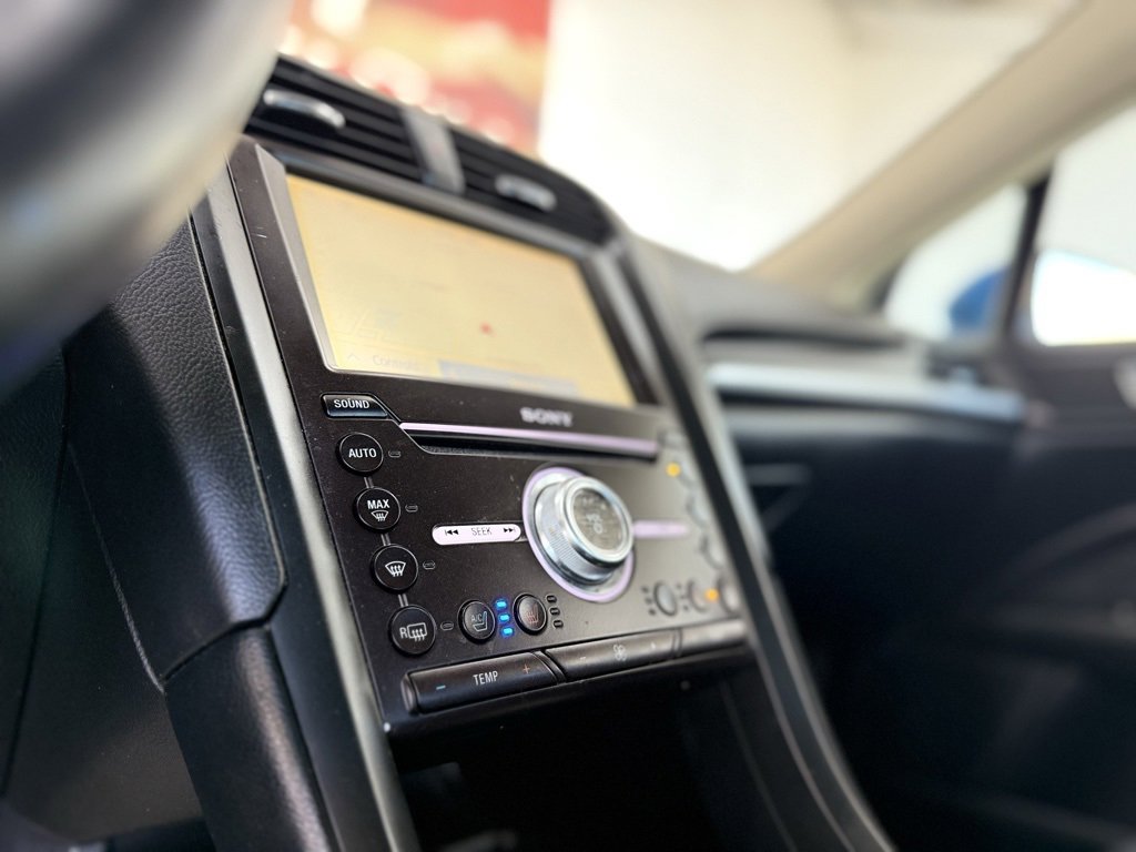 Used 2020 Ford Fusion Titanium image 37