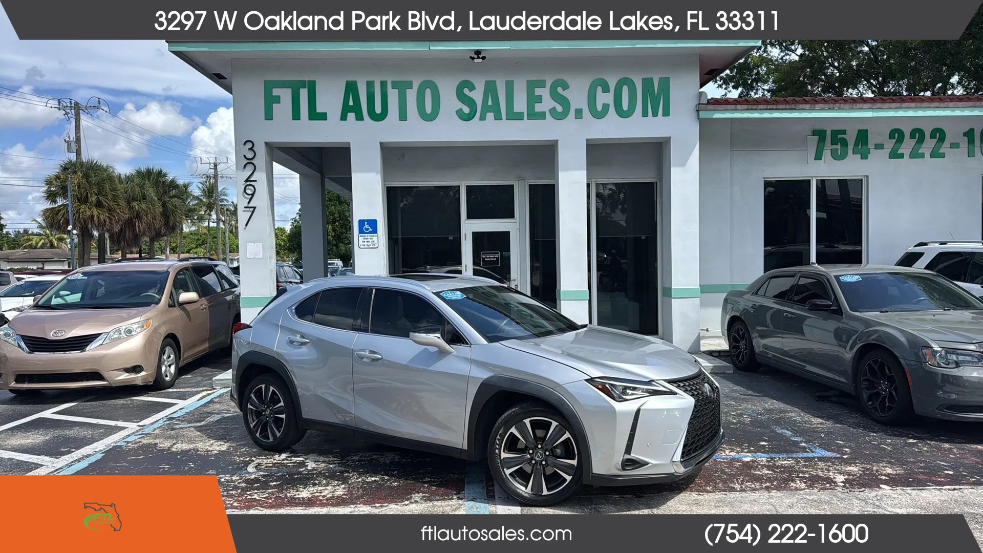 Used 2019 Lexus UX 200 w/ Premium Package FWD image 1
