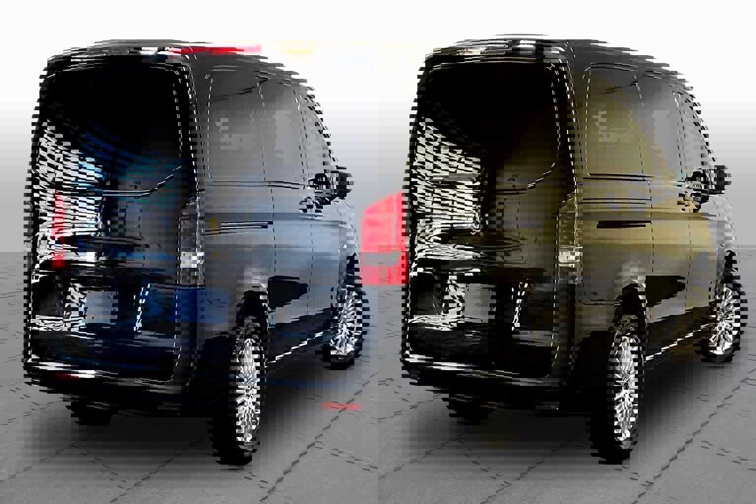 Used 2023 Mercedes-Benz Metris Passenger image 13