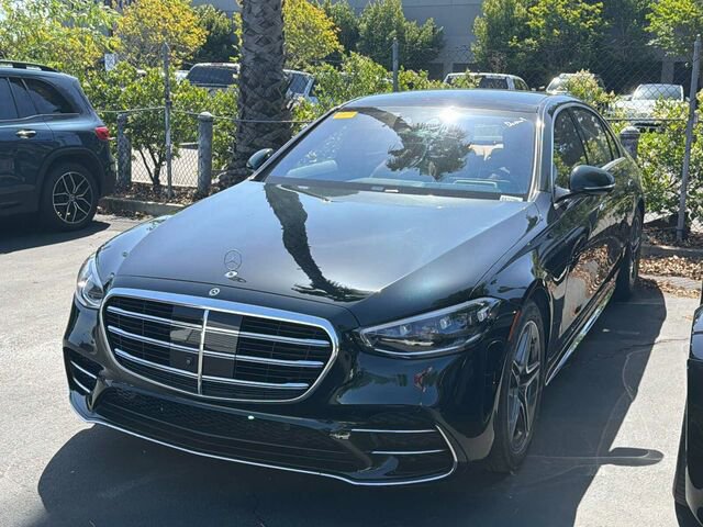 Used 2023 Mercedes-Benz S 580 4MATIC Sedan image 2
