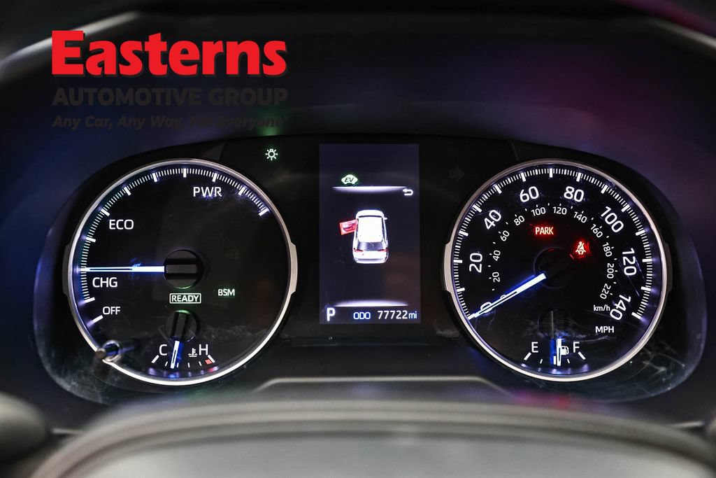 Used 2022 Toyota RAV4 XLE AWD/4WD image 18