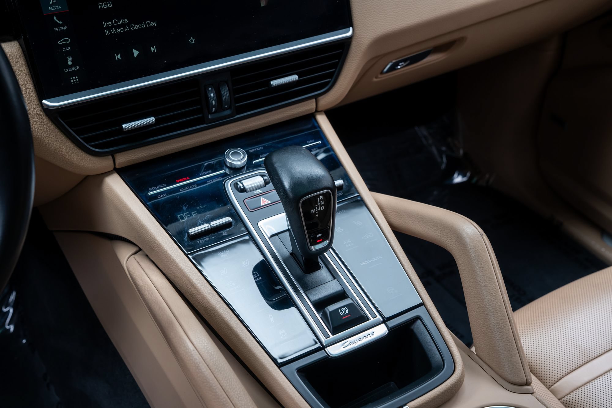 Used 2019 Porsche Cayenne E-Hybrid AWD/4WD image 12