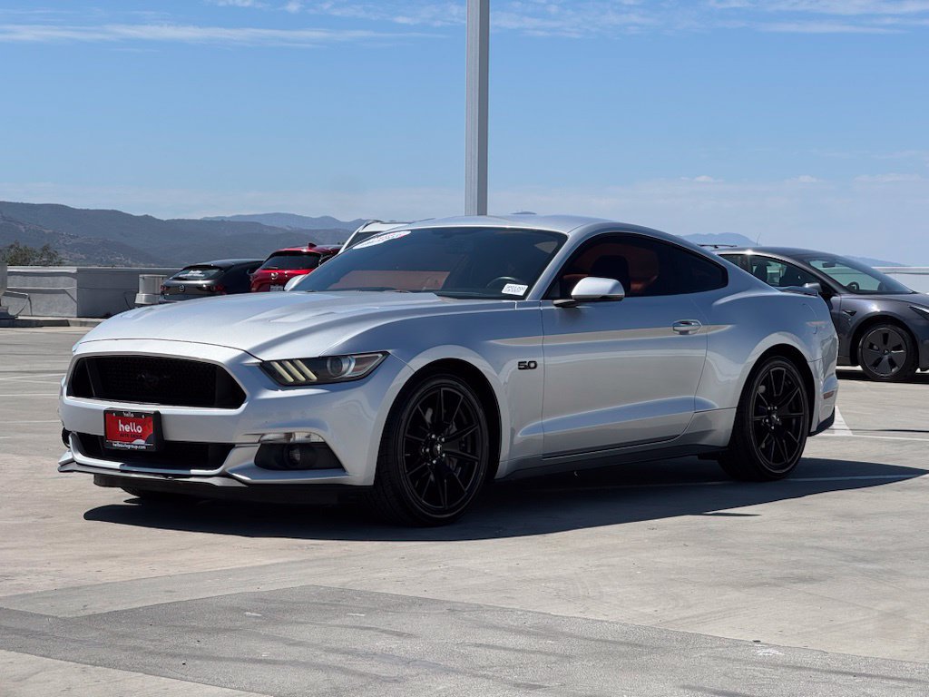 Used 2017 Ford Mustang GT Premium w/ Black Accent Package RWD image 6