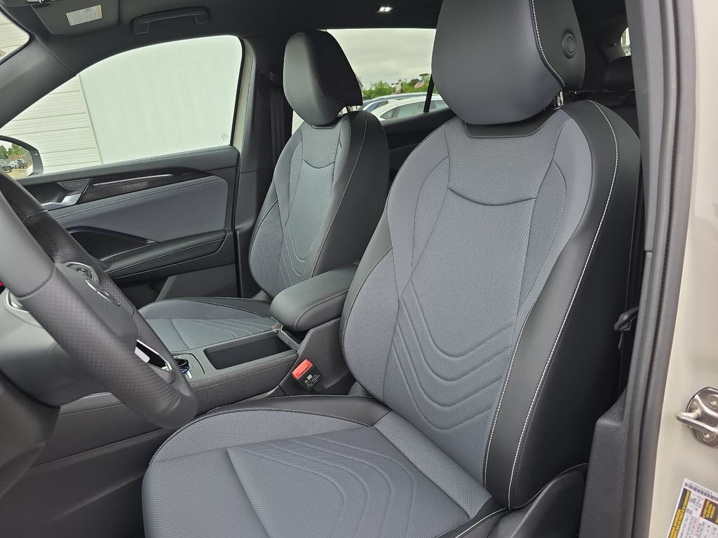 New 2026 Volkswagen Tiguan SE R-Line AWD/4WD image 12
