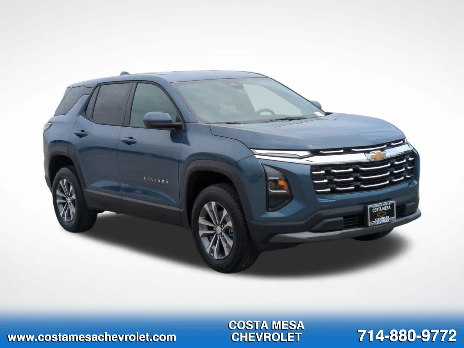 New 2027 Chevrolet Equinox LT w/ Convenience Package II FWD image 3